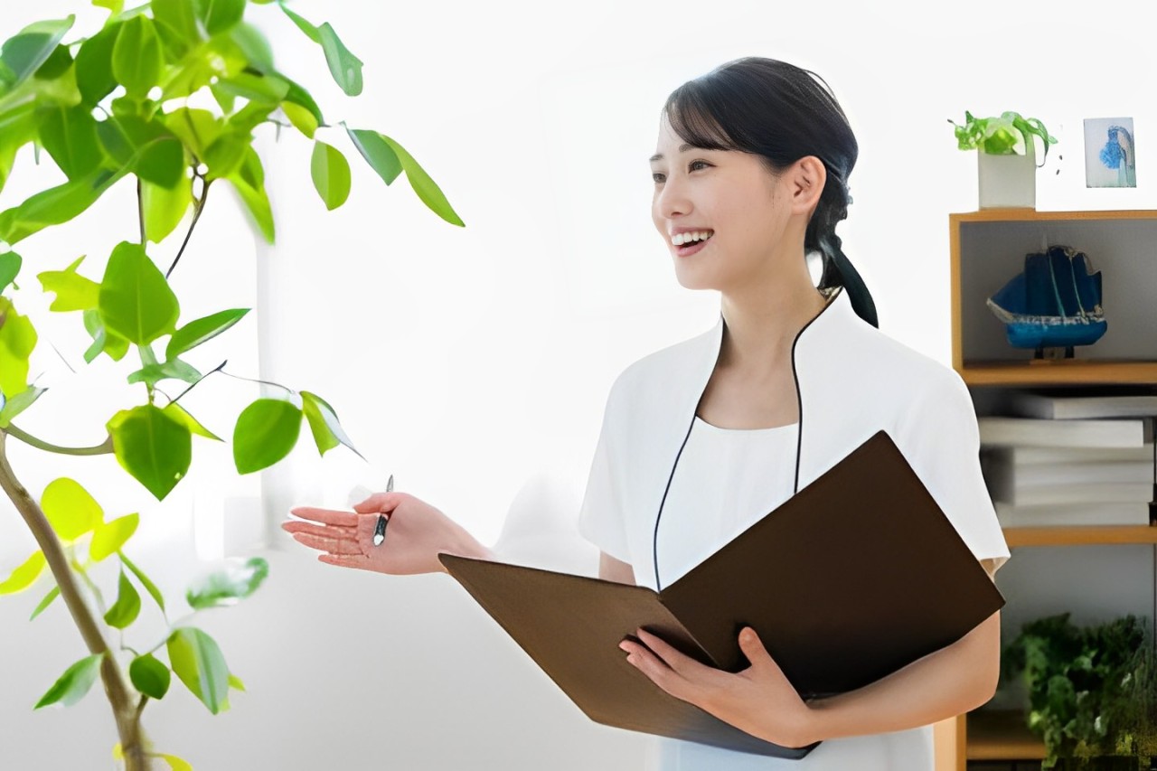 インプラント周囲炎の症状とは？歯周病との違いや予防ケアの重要性
