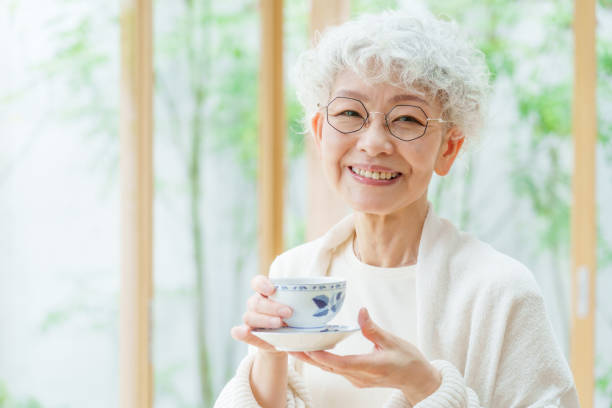 インプラントの歯茎が下がるのはなぜ？主な原因と予防法を解説